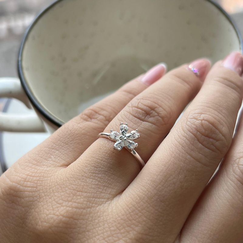 Anel Flor c/ Zircônia Banho Ouro 18k/Prata 925