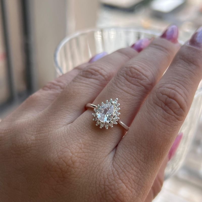 Anel Gota c/ Zircônia Cristal Banho Ouro 18k/Prata 925