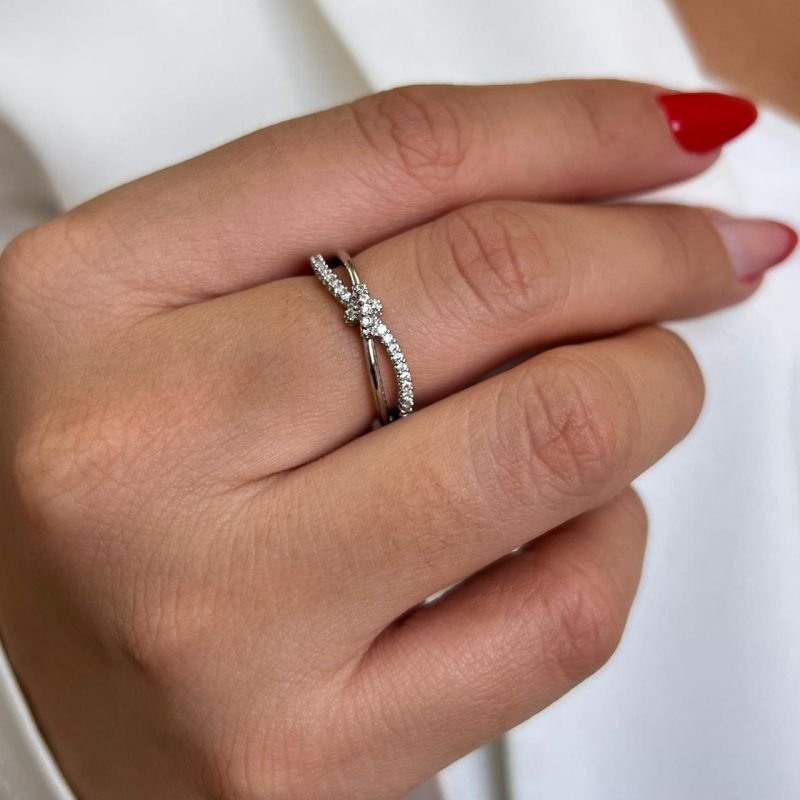 Anel Nó Cravejado Biju Fina Dourado/Ródio