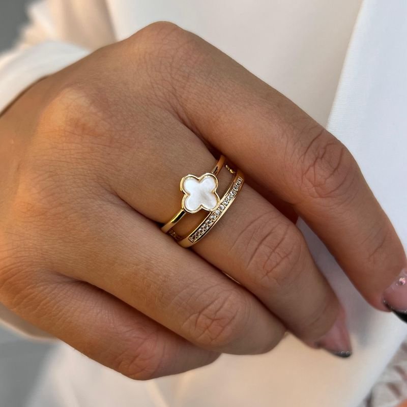 Anel Trevo Biju Fina Dourado