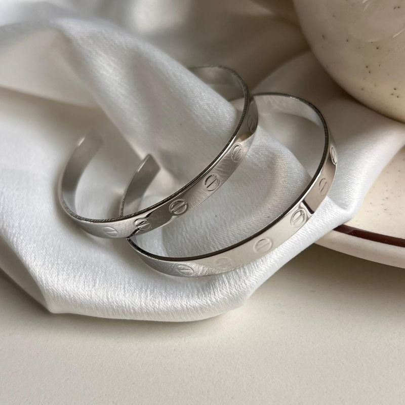 Argola Inspiração Biju Fina Dourado/Ródio