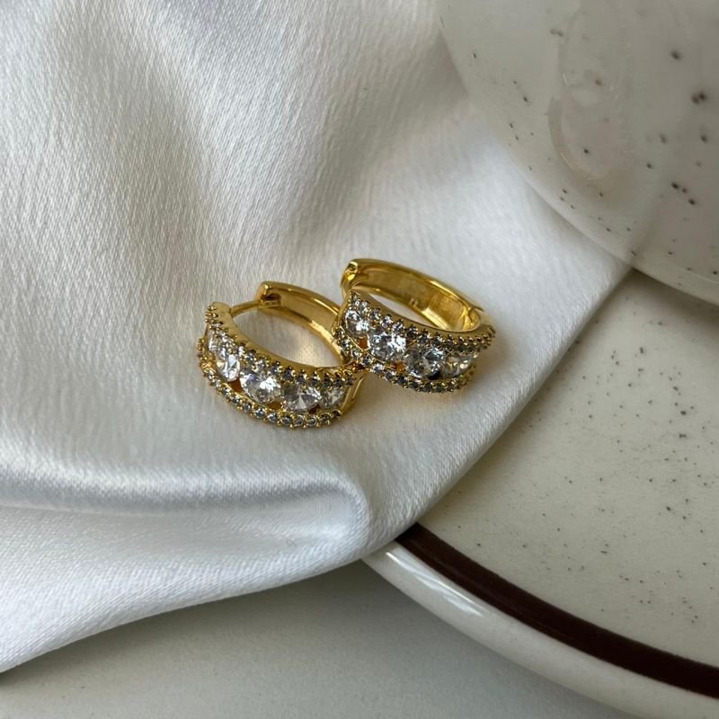 Argola Cravejada Banho Ouro 18k/Prata 925