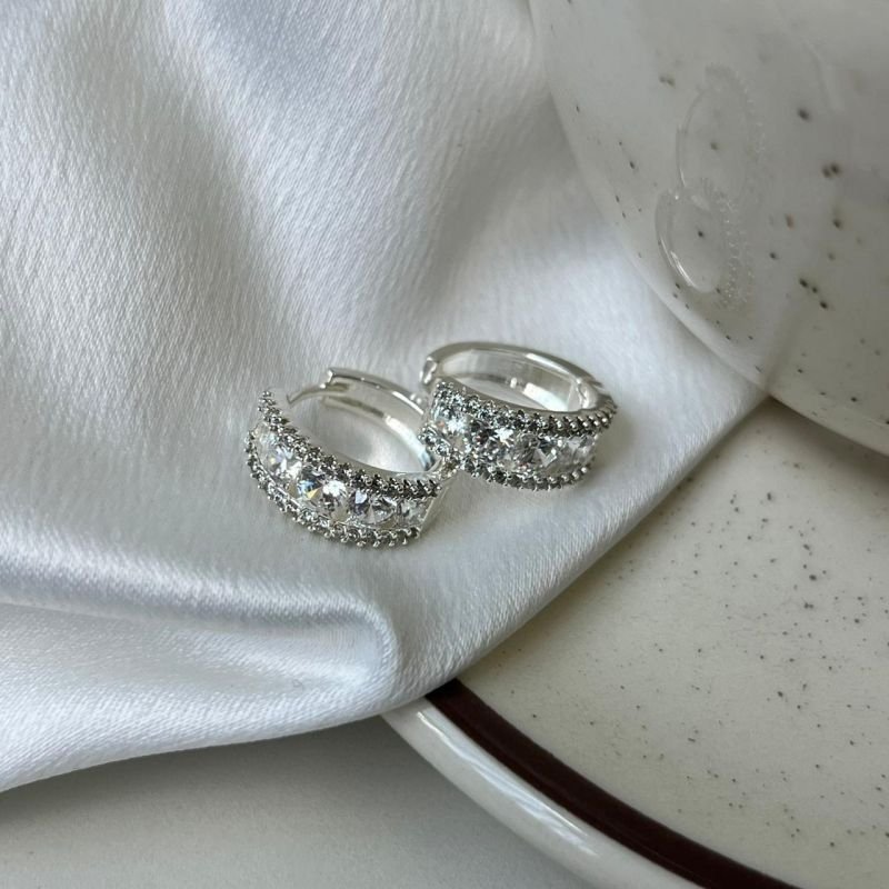 Argola Cravejada Banho Ouro 18k/Prata 925