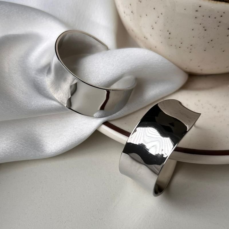 Argola Biju Fina Dourado/Ródio