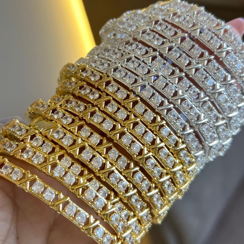 Bracelete Cravejado Inspiração Alta Joalheria Banho Ouro 18k / Prata 925