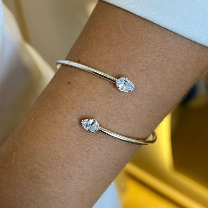 Bracelete Liso C/ Ponto de Luz em Gota Banho Ouro 18k / Prata 925
