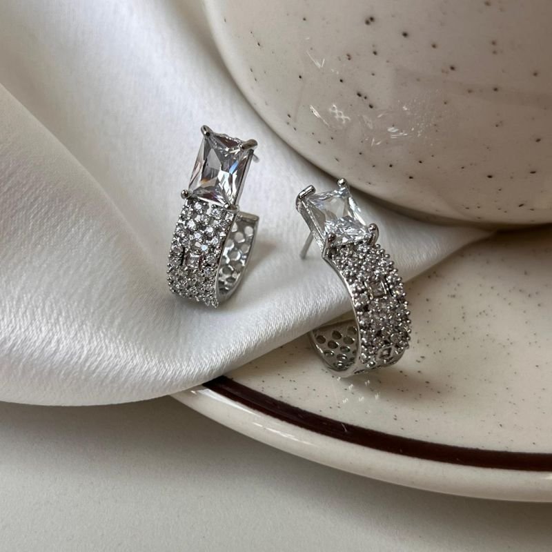 Brinco Biju Fina Cravejado Dourado/Ródio