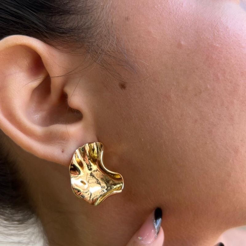 Brinco Orgânico Biju Fina Dourado