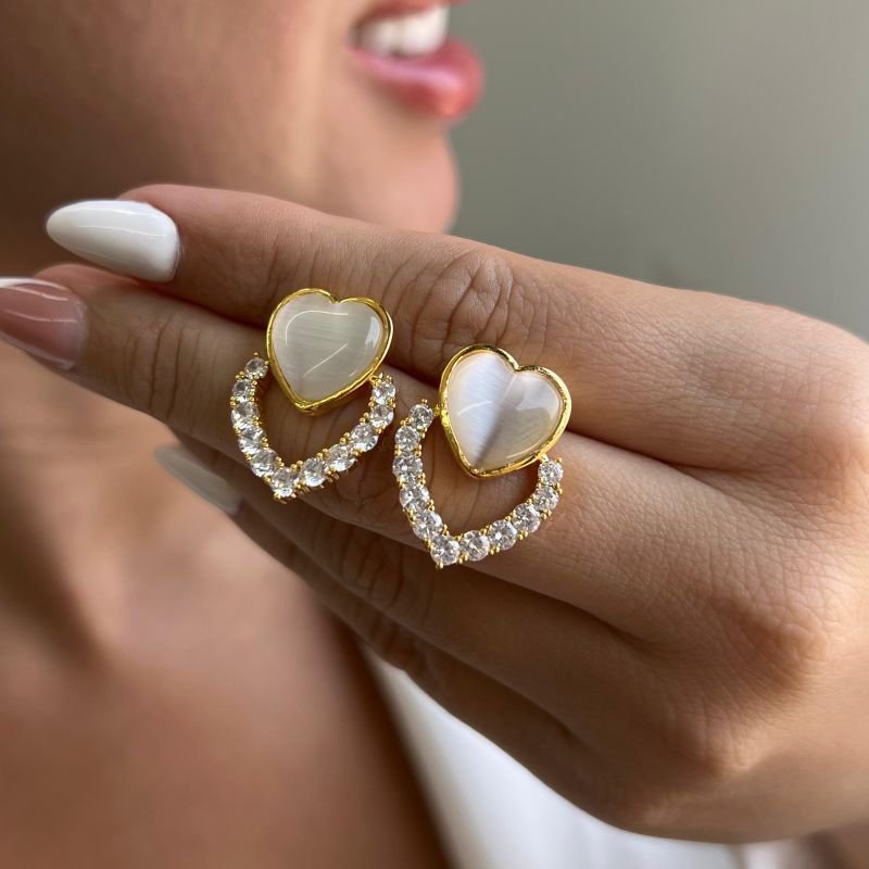 Brinco Coração Madrepérola c/ Zircônia Banho Ouro 18k/Prata 925