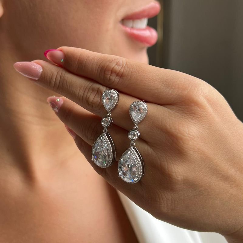 Brinco Cravejado Biju Fina Dourado/Ródio