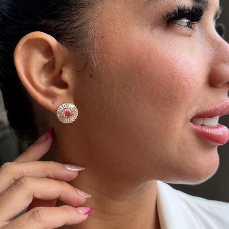 Brinco Cravejado c/ Microzircônia Biju Fina Dourado