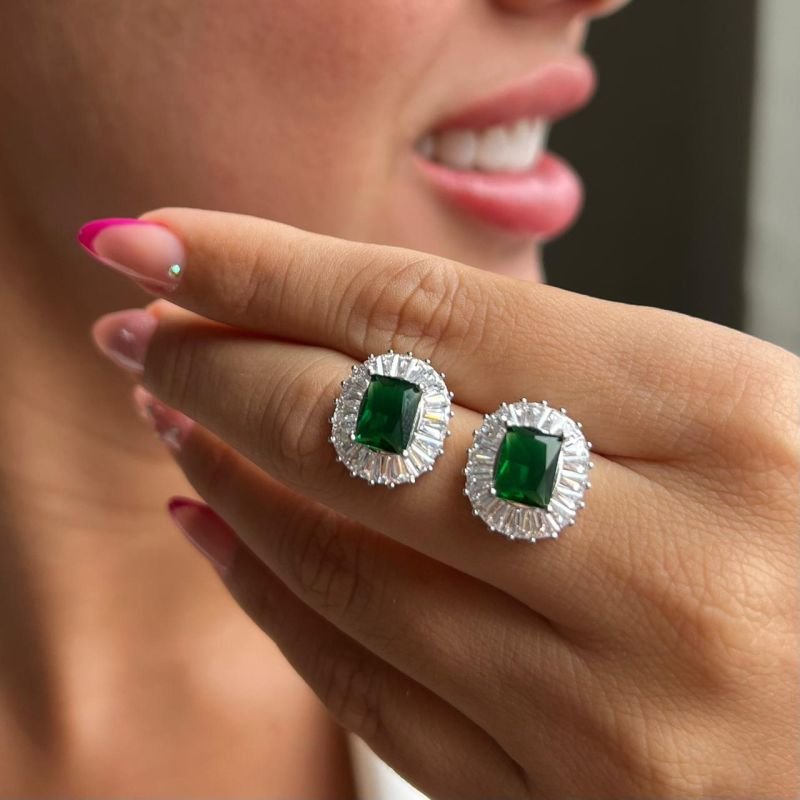 Brinco Cravejado c/ Microzircônia Biju Fina Dourado/Ródio