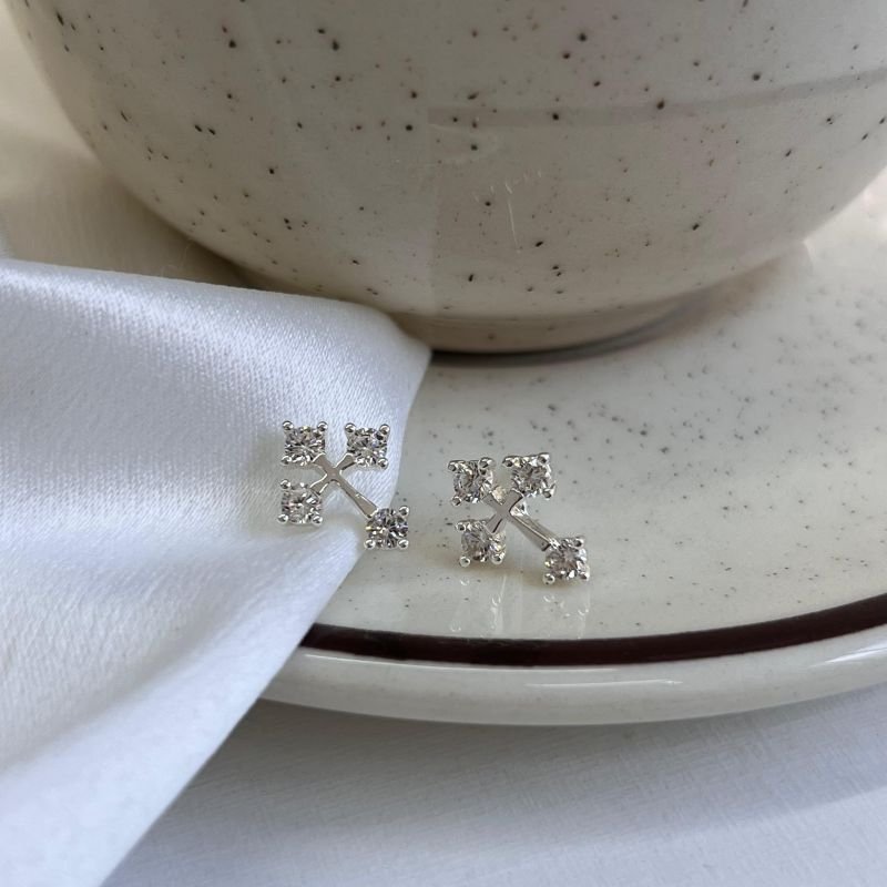 Brinco Cruz C/ Zircônia Banho Ouro 18k/Prata 925