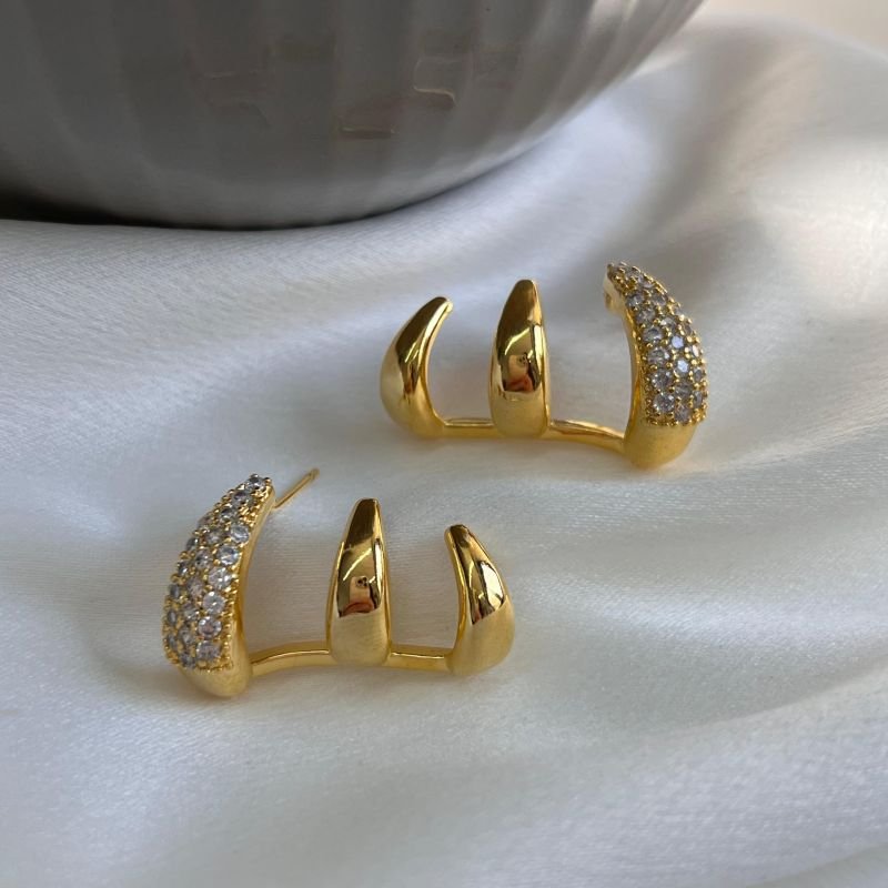 Brinco Ear Hook Cravejado Banho Ouro 18k/Prata 925