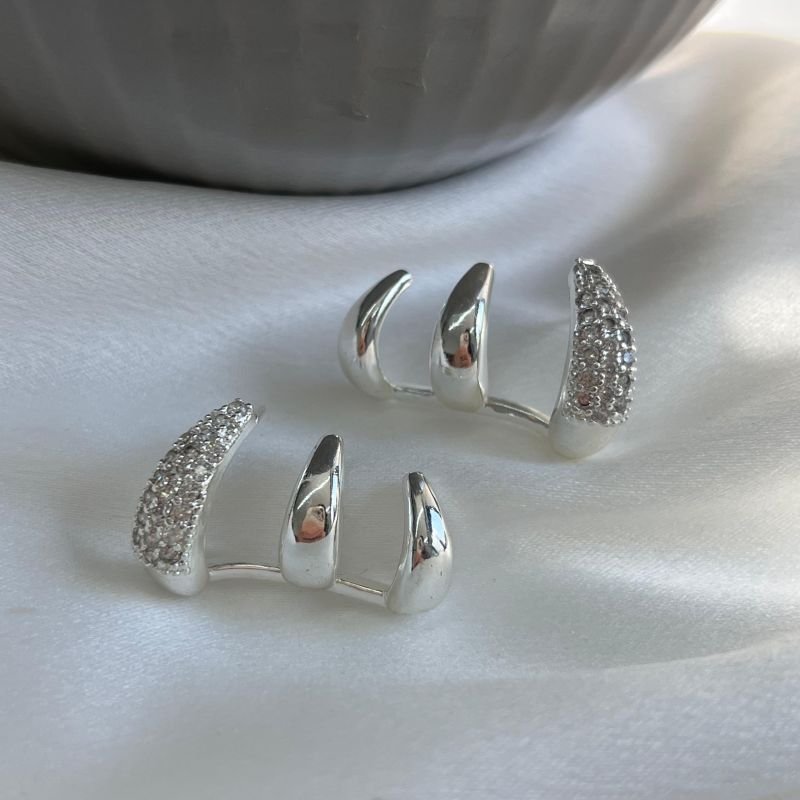 Brinco Ear Hook Cravejado Banho Ouro 18k/Prata 925