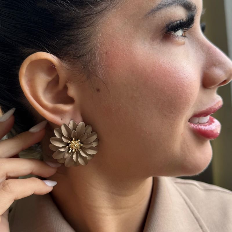 Brinco Flor Bijuteria