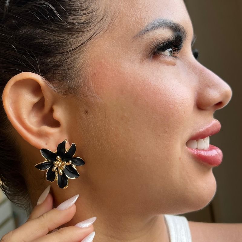 Brinco Flor Resinado Biju Fina Dourado