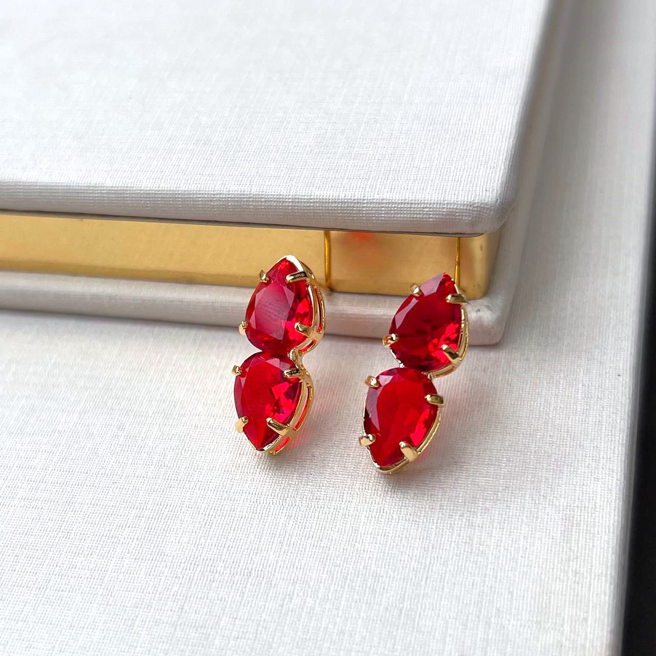 Brinco Gota De Zircônia