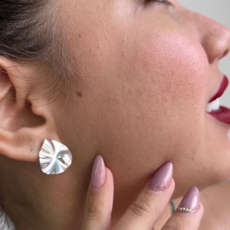 Brinco Gota Orgânico PP Banho Ouro 18k/Prata 925