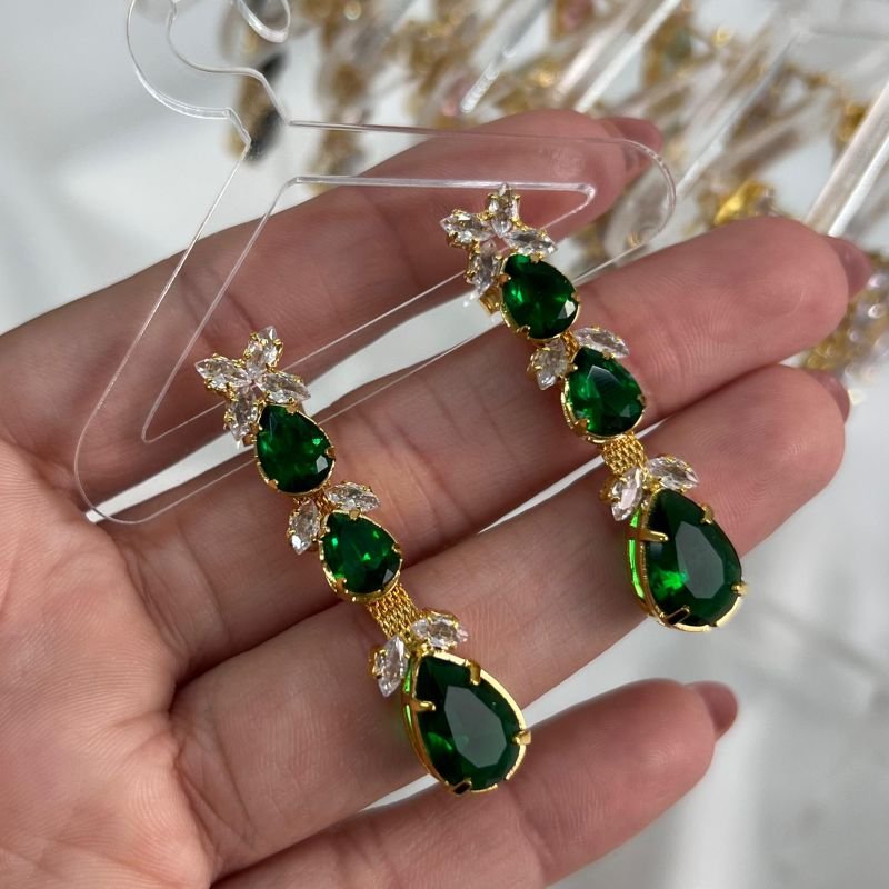 Brinco Gota Pedraria Banho Ouro 18k