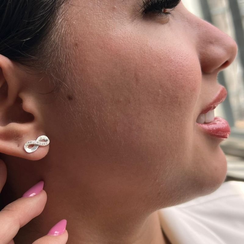 Brinco Infinito Banho Ouro 18k/Prata 925