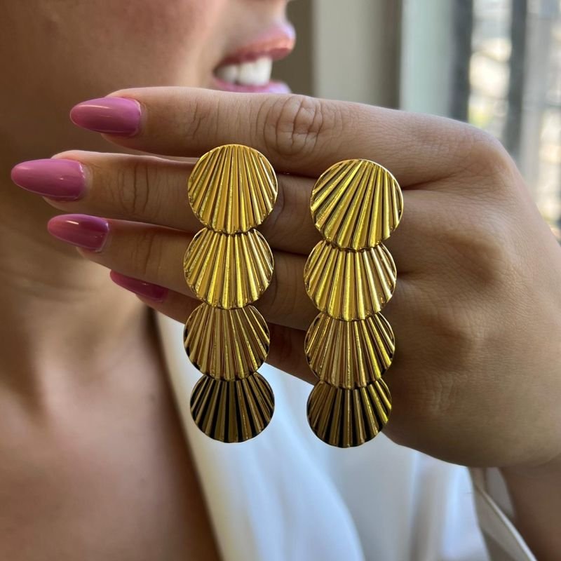 Brinco Longo Aço Inoxidável Dourado