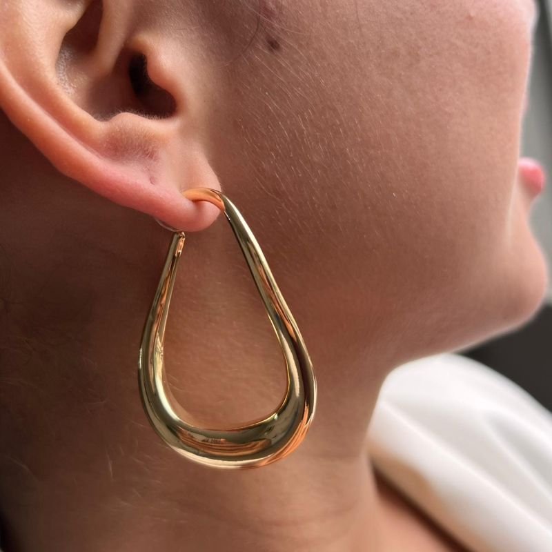 Brinco Maximalista Biju Fina Dourado/Ródio