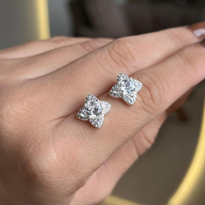 Brinco Minimalista Dandara Banho Ouro18k/Prata 925