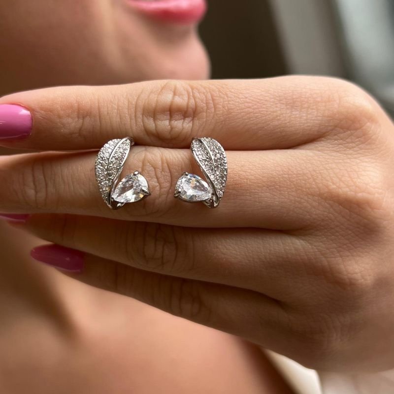 Brinco Pétala Biju Fina Dourado/Ródio