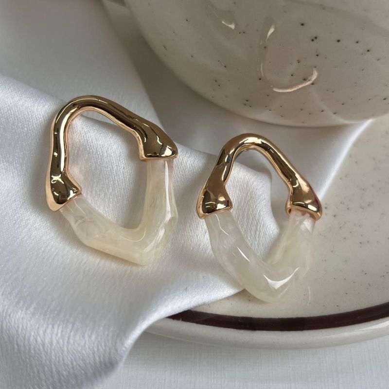 Brinco Resinado Biju Fina Dourado/Ródio