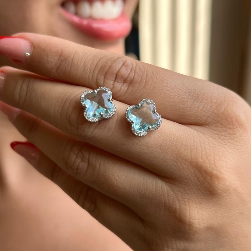 Brinco Trevo Azul Biju Fina Dourado/Ródio