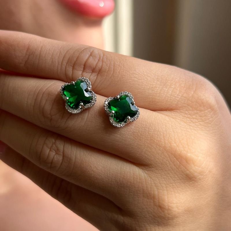 Brinco Trevo Verde Biju Fina Dourado/Ródio