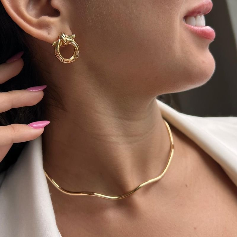 Choker Aro Rígido Ondular Biju Fina Dourado/Ródio