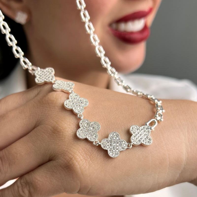Choker Cravejado Trevo Banho Prata 925