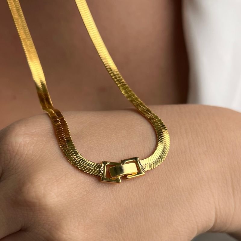 Choker Laminada Fecho de Joia Grossa Banho Ouro 18k