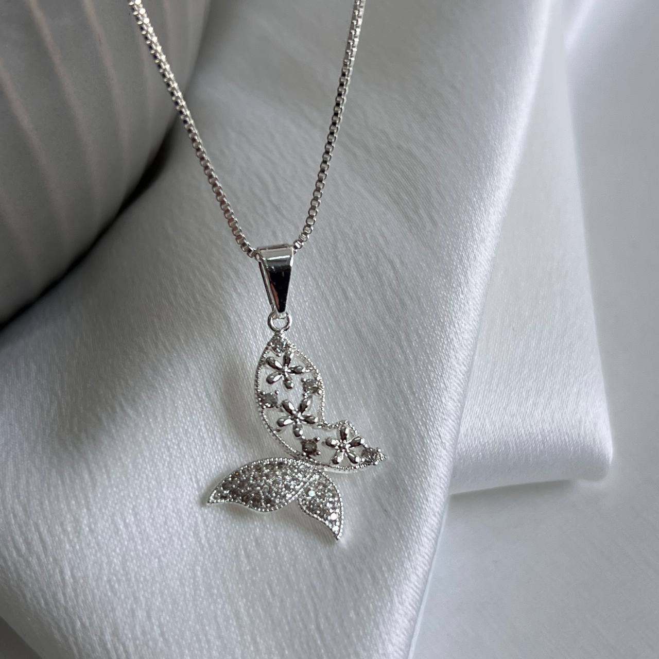 Colar Borboleta Banho Ouro 18k/Prata 925