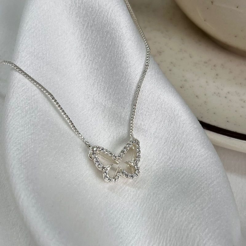 Colar Borboleta Vazada Banho Ouro 18k/Prata 925