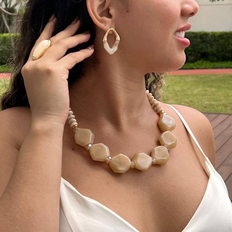 Colar Courino C/ Resina