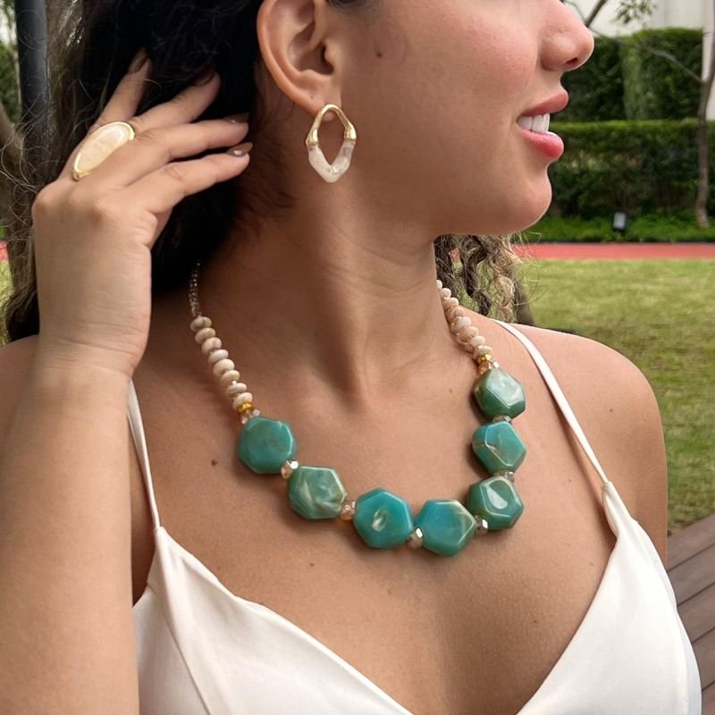 Colar Courino C/ Resina