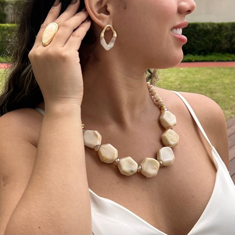 Colar Courino C/ Resina