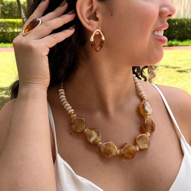 Colar Courino C/ Resina