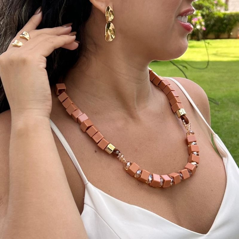 Colar Courino C/ Resina