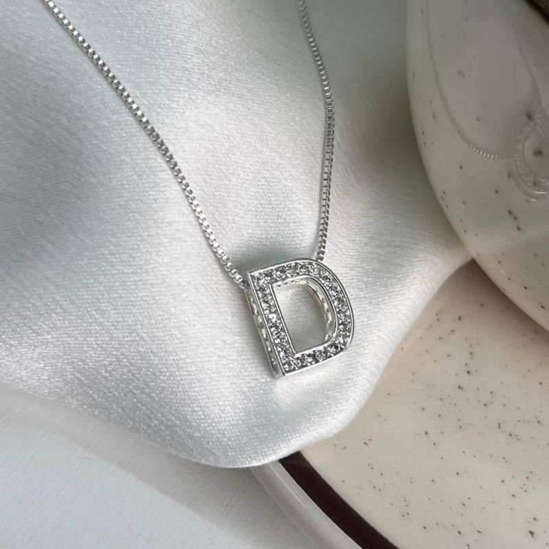 Colar Inicial D Cravejada Banho Ouro 18k/Prata 925