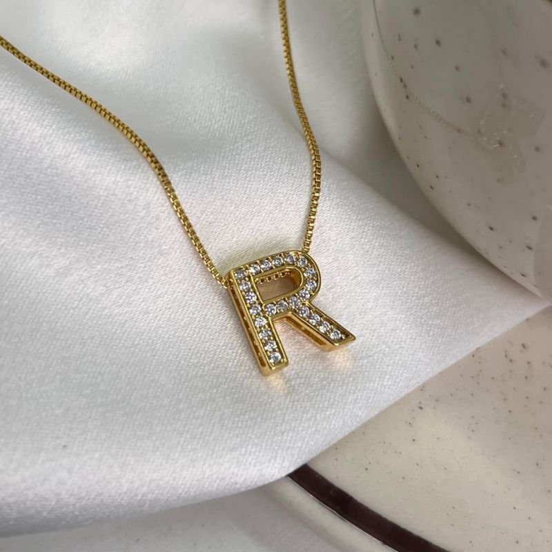 Colar Inicial R Cravejada Banho Ouro 18k/Prata 925