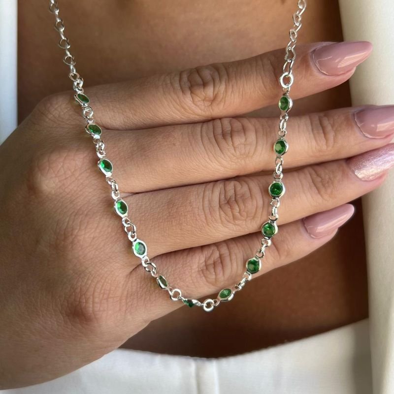 Colar Médio c/ Ponto de luz Verde Banho Prata 925