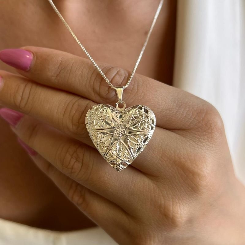 Colar Relicário (M) Banho Ouro 18k