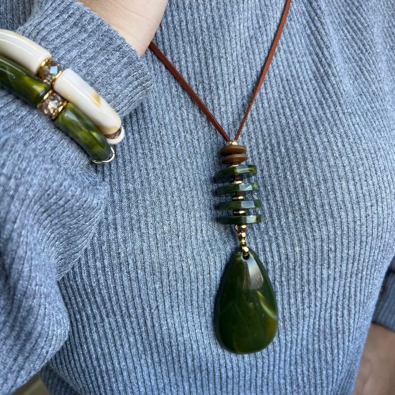 Colares Courino C/ Resina