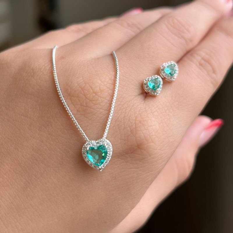 Conjunto Colar + Brinco Coração Cravejado Verde Banho Ouro 18k/Prata 925