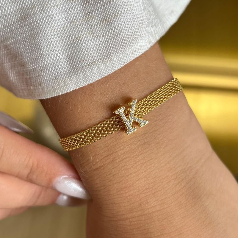 Pulseira Esteira c/ Inicial Banho Ouro 18k