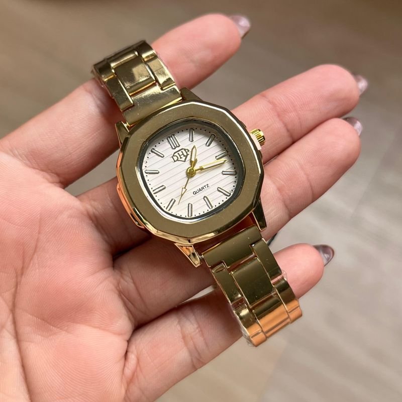 Relógio Feminino Quadrado Dourado Linha Premium